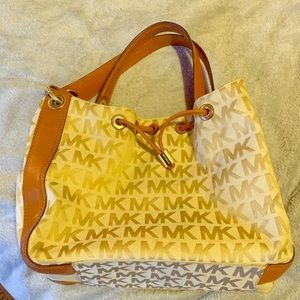 😍😍Michael Kors Purse😍😍